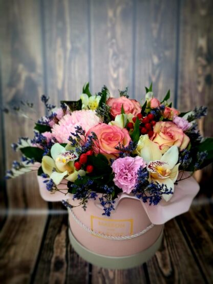 Watercolor Dreams. Roses, orchid, statice