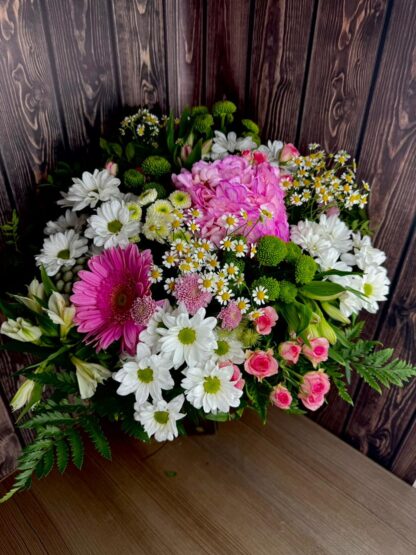 Summer bouquet with hydrangea, spray roses and daisies - Image 6